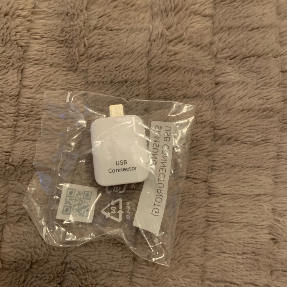 Samsung USB Connector - Picture 2 of 2